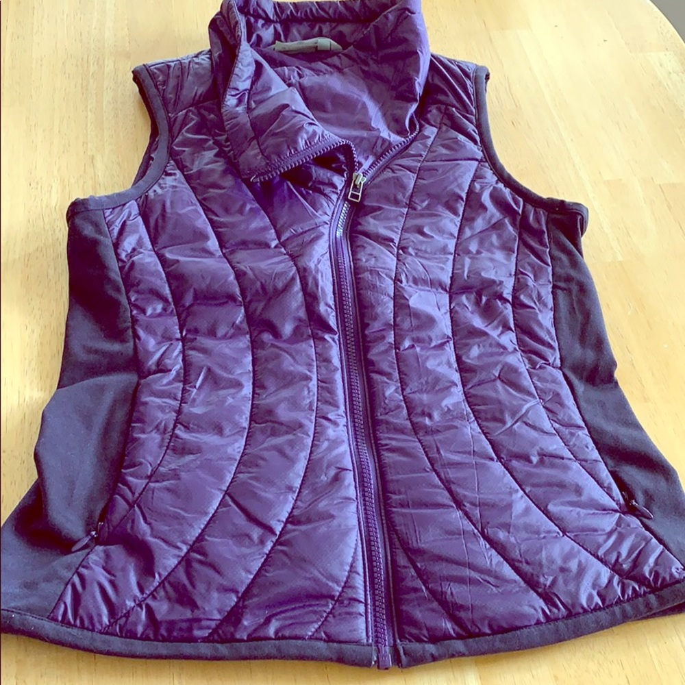 Athleta vest